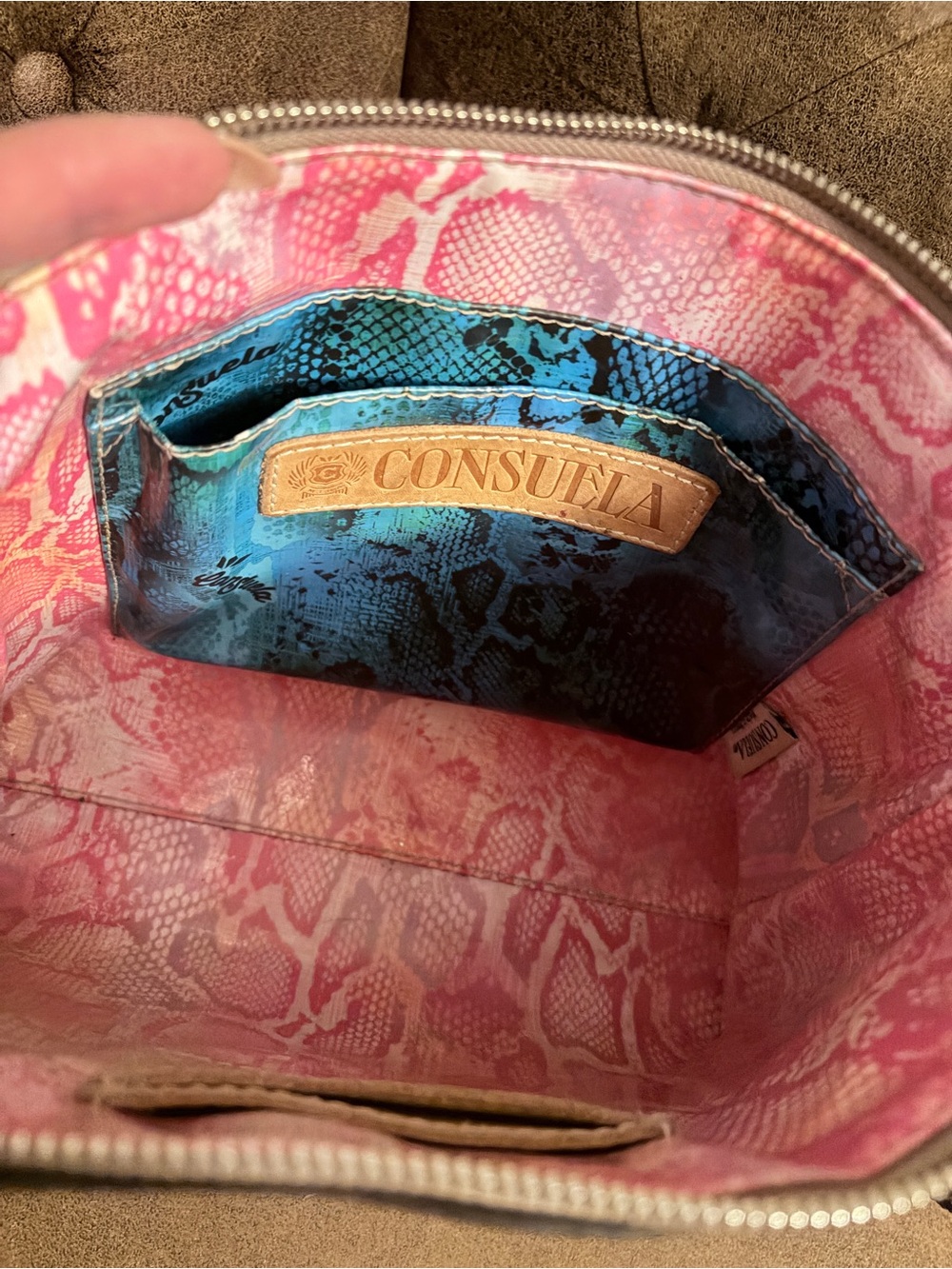 Consuela Rita Downtown Black Floral Embroidered Crossbody - Picture 4 of 6